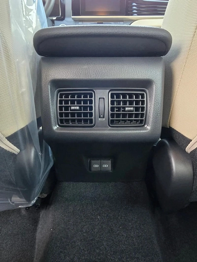Toyota Camry 2.5L V4 HYBRID 2026 MODEL-3