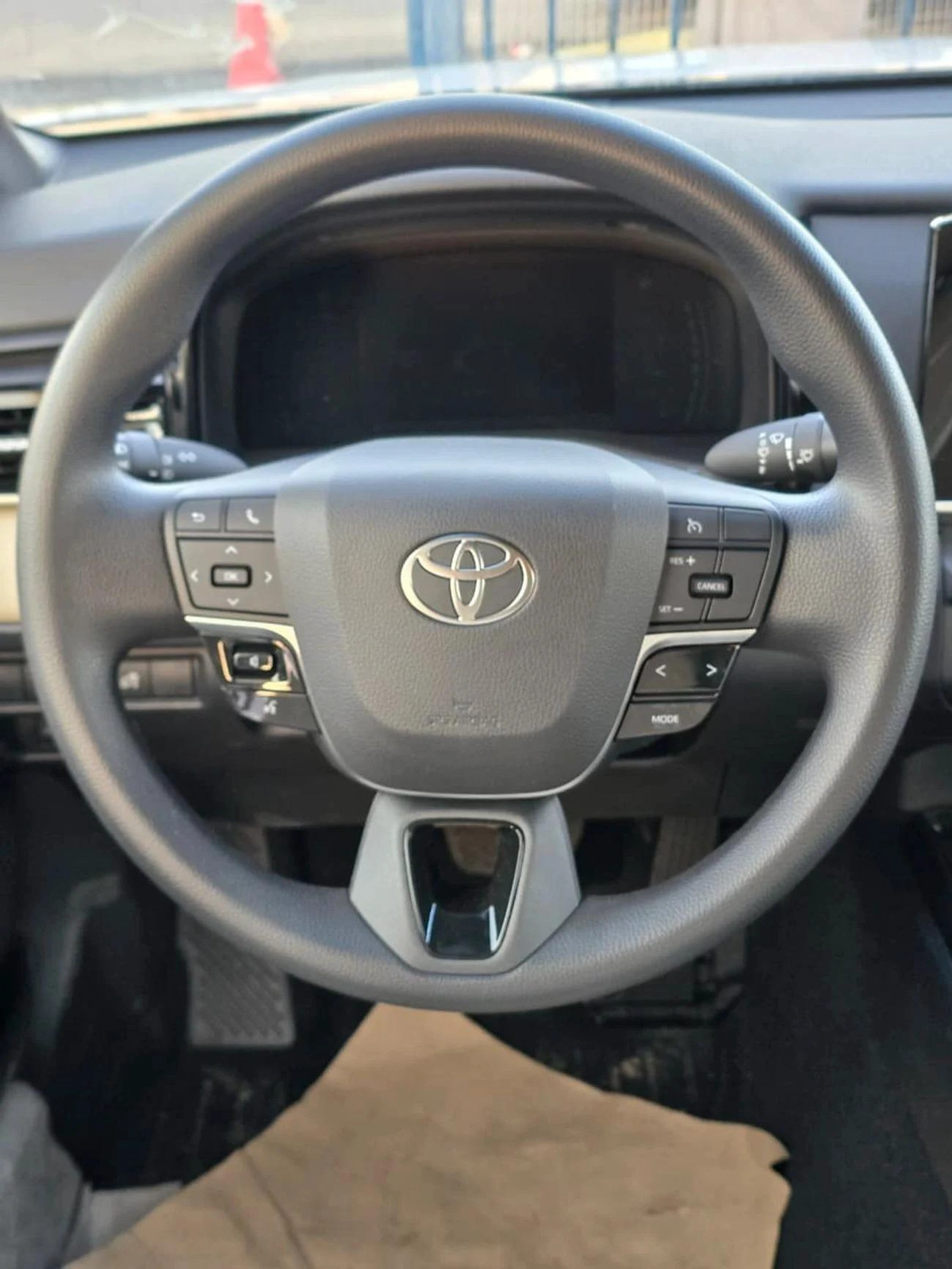 Toyota Camry 2.5L V4 HYBRID 2026 MODEL-7-7
