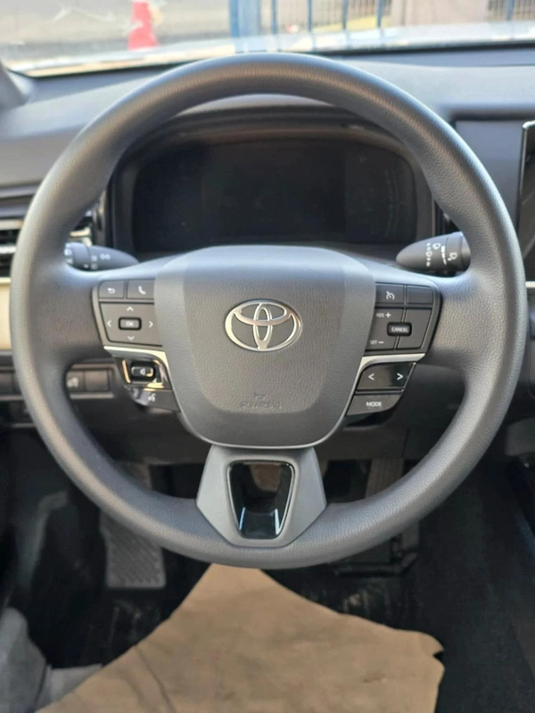 Toyota Camry 2.5L V4 HYBRID 2026 MODEL