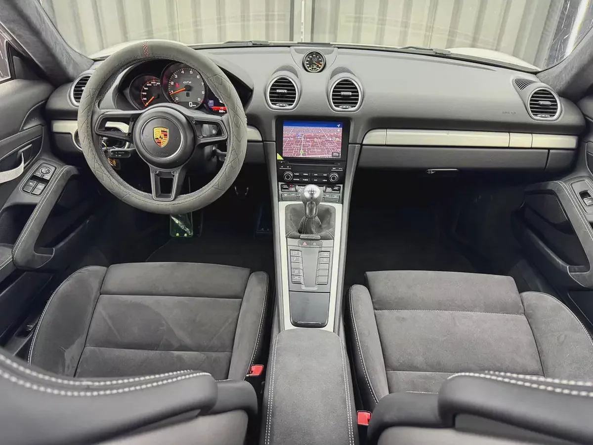 2020 Porsche Cayman GT4  | Low Mileage | GCC Spec | Al Nabooda warranty 2027-18-18