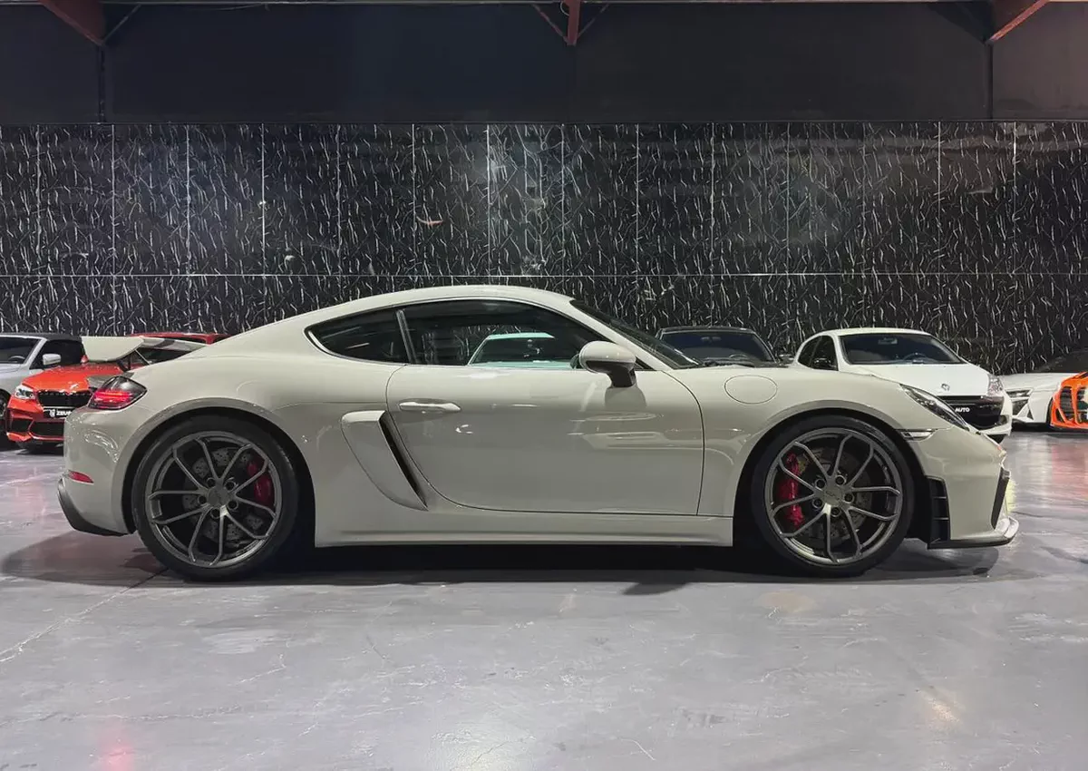2020 Porsche Cayman GT4  | Low Mileage | GCC Spec | Al Nabooda warranty 2027-5-5