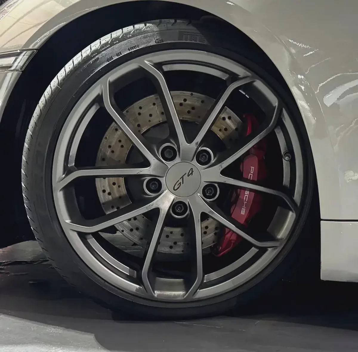 2020 Porsche Cayman GT4  | Low Mileage | GCC Spec | Al Nabooda warranty 2027-8-8
