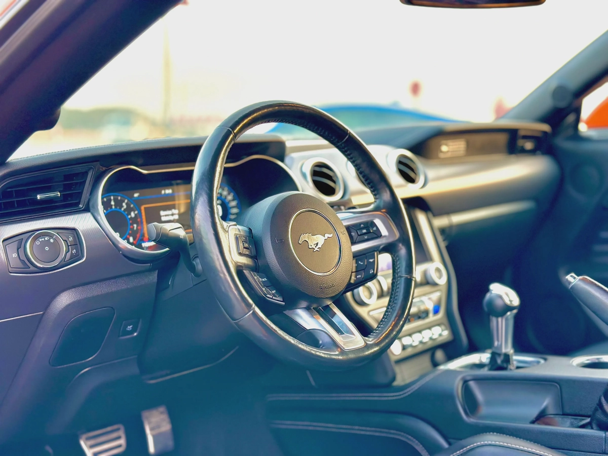 2020 Ford Mustang Ecoboost Premium-5-5