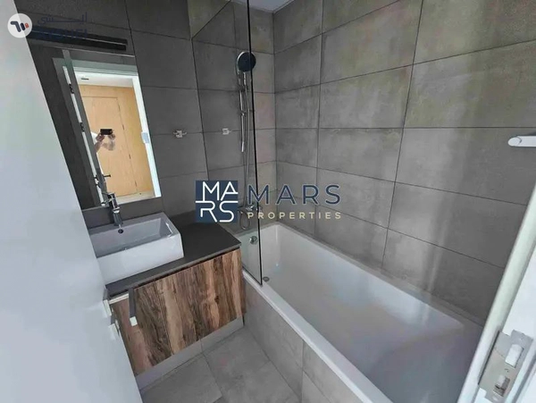 Luxury 2bhk apartment available for rent:82K