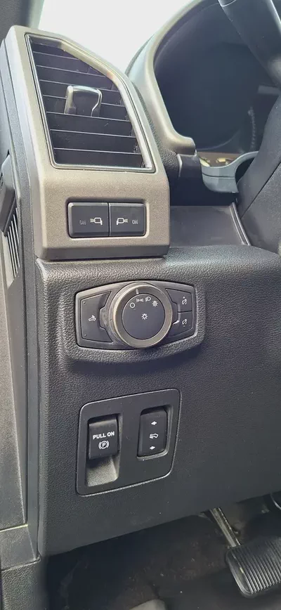 F-150 Raptor 2020 GCC Specs first owner free accident-9