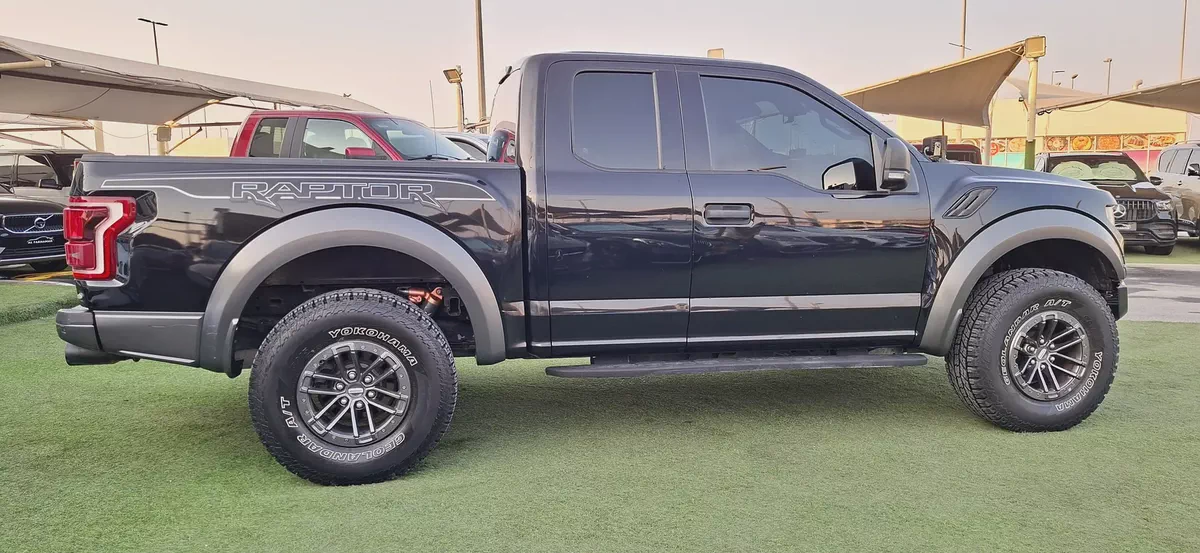 F-150 Raptor 2020 GCC Specs first owner free accident-2-2
