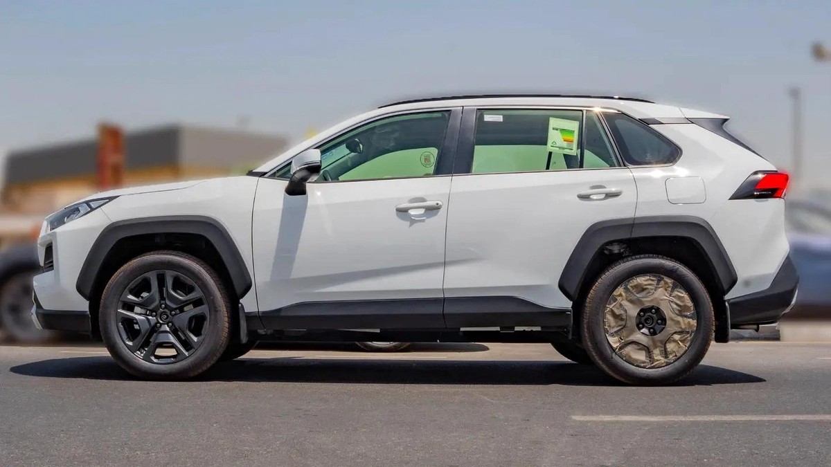 2025 Toyota Rav4 Adventure 2.5L AT Petrol (white)-8-8