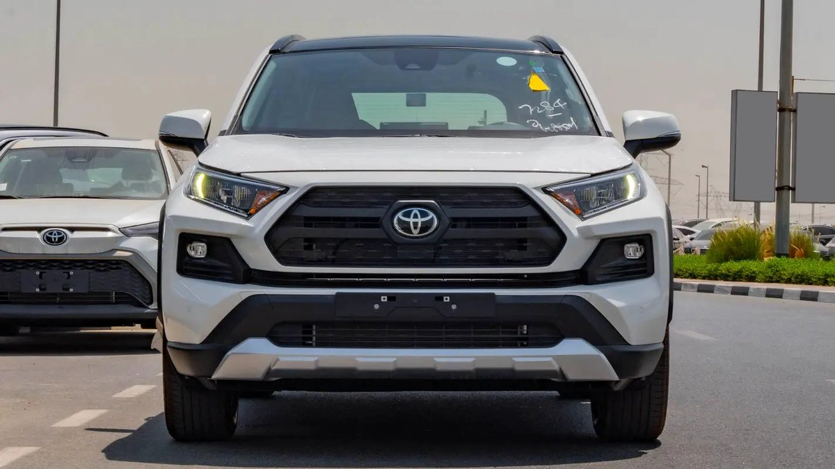 2025 Toyota Rav4 Adventure 2.5L AT Petrol (white)-2-2