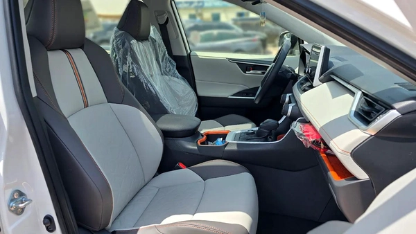 2025 Toyota Rav4 Adventure 2.5L AT Petrol (white)