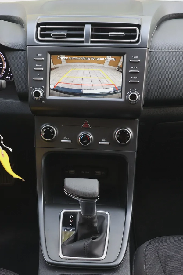 HYUNDAI CRETA COMFORT 1.5L - GCC SPECS - UNDER WARRANTY - FULL SERVICE HISTORY - ACCIDENT FREE -
