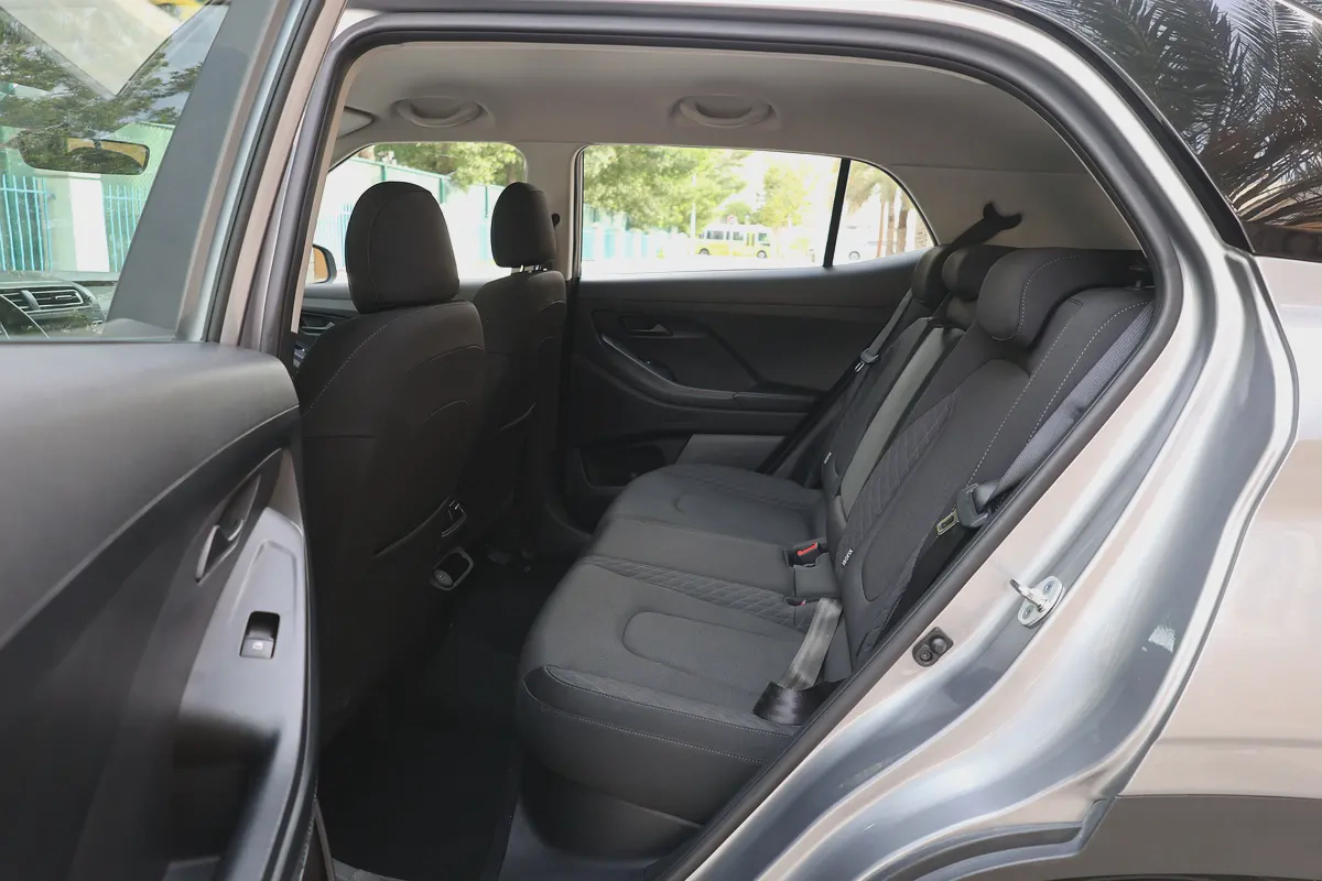 HYUNDAI CRETA COMFORT 1.5L - GCC SPECS - UNDER WARRANTY - FULL SERVICE HISTORY - ACCIDENT FREE --18-18