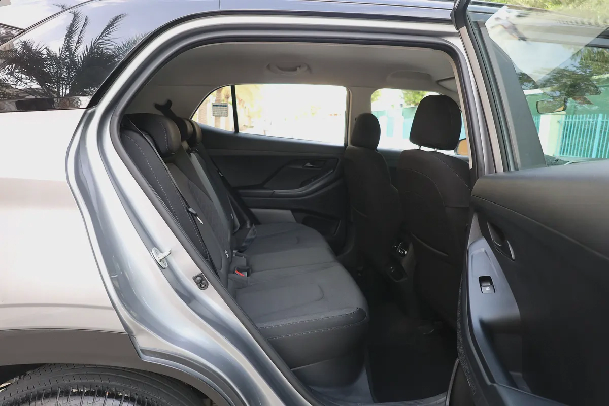 HYUNDAI CRETA COMFORT 1.5L - GCC SPECS - UNDER WARRANTY - FULL SERVICE HISTORY - ACCIDENT FREE --19-19