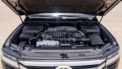 Toyota Land Cruiser VXR LC300 VXR 3.3D AT MY2025-16