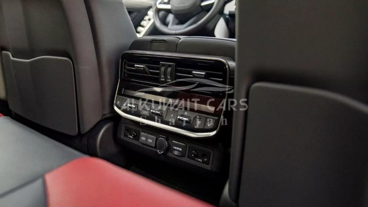 Toyota Land Cruiser VXR LC300 VXR 3.3D AT MY2025-13-0