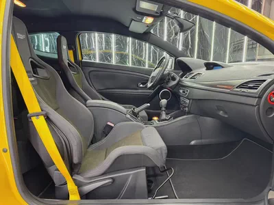 2011 Renault Megane RS | Renault Sport | 2.0L Turbo | 6 - Speed Manual-9