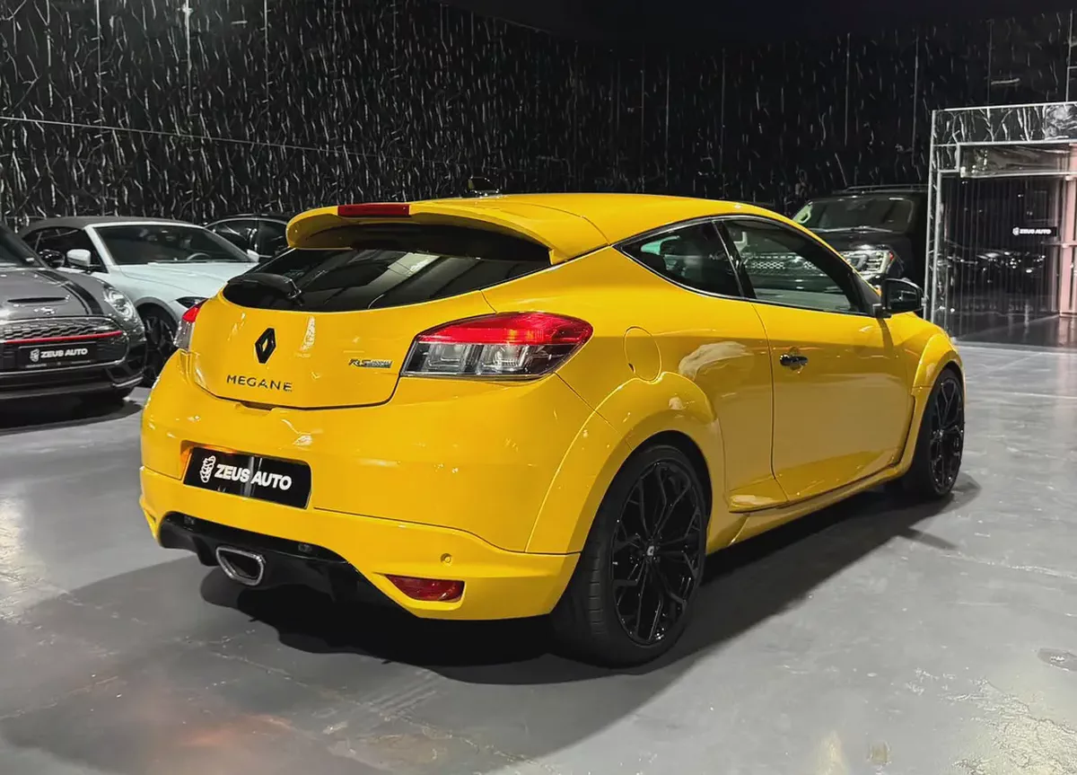 2011 Renault Megane RS | Renault Sport | 2.0L Turbo | 6 - Speed Manual-3-3