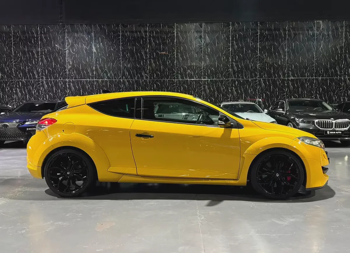 2011 Renault Megane RS | Renault Sport | 2.0L Turbo | 6 - Speed Manual-4-4