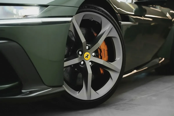 2025 FERRARI 12CILINDRI WITH 7 YEARS SERVICE CONTRACT