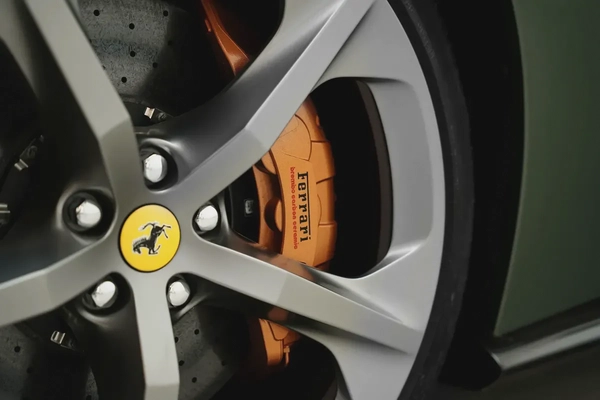 2025 FERRARI 12CILINDRI WITH 7 YEARS SERVICE CONTRACT