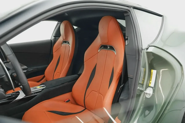 2025 FERRARI 12CILINDRI WITH 7 YEARS SERVICE CONTRACT