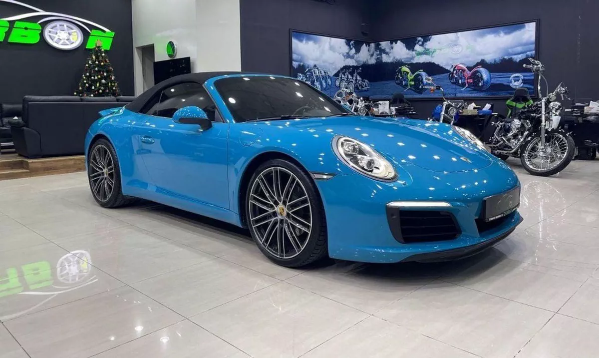 Porsche 911 CARRERA 3.6L Convertible Porsche 911 2018-6-0
