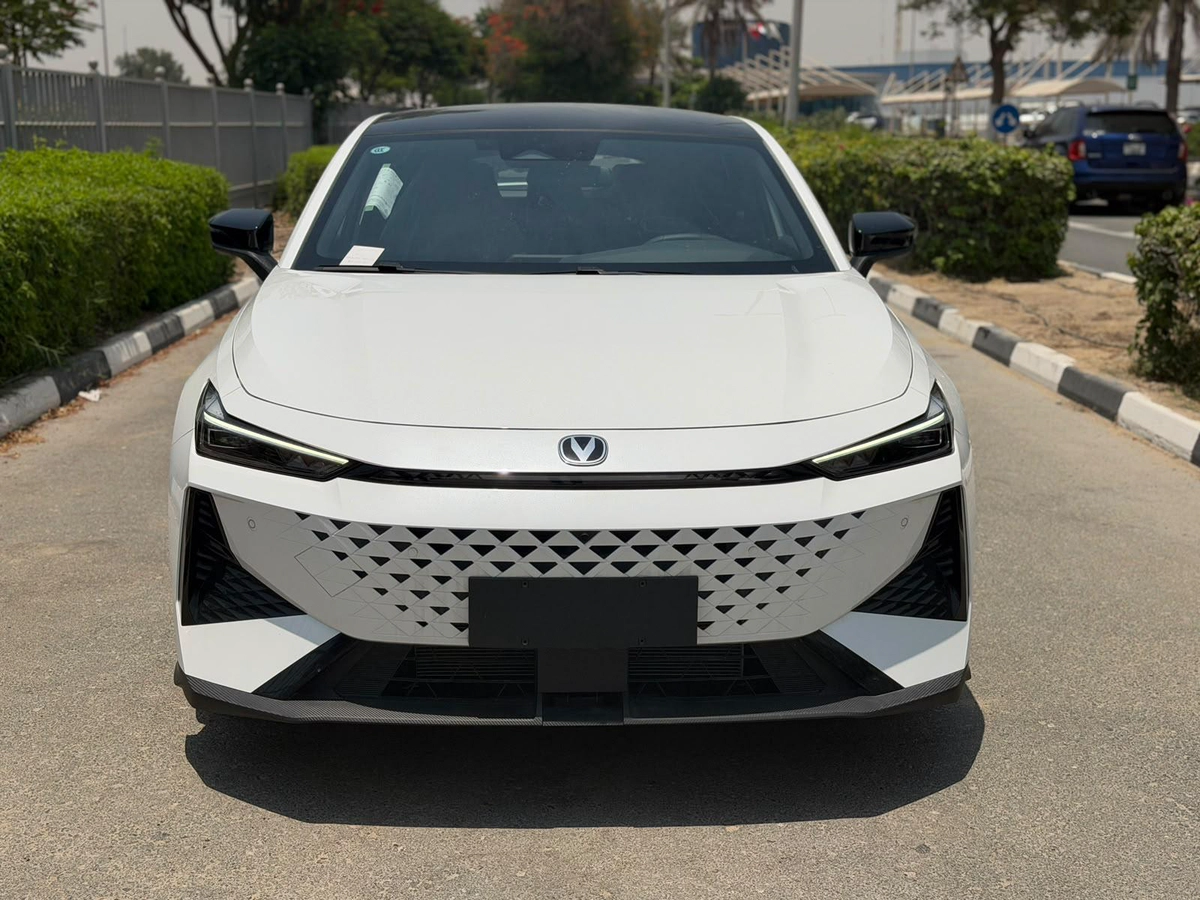 CHANGAN UNI V