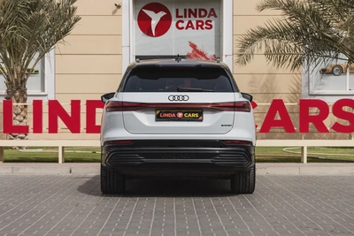 Audi Q5 e-tron-8