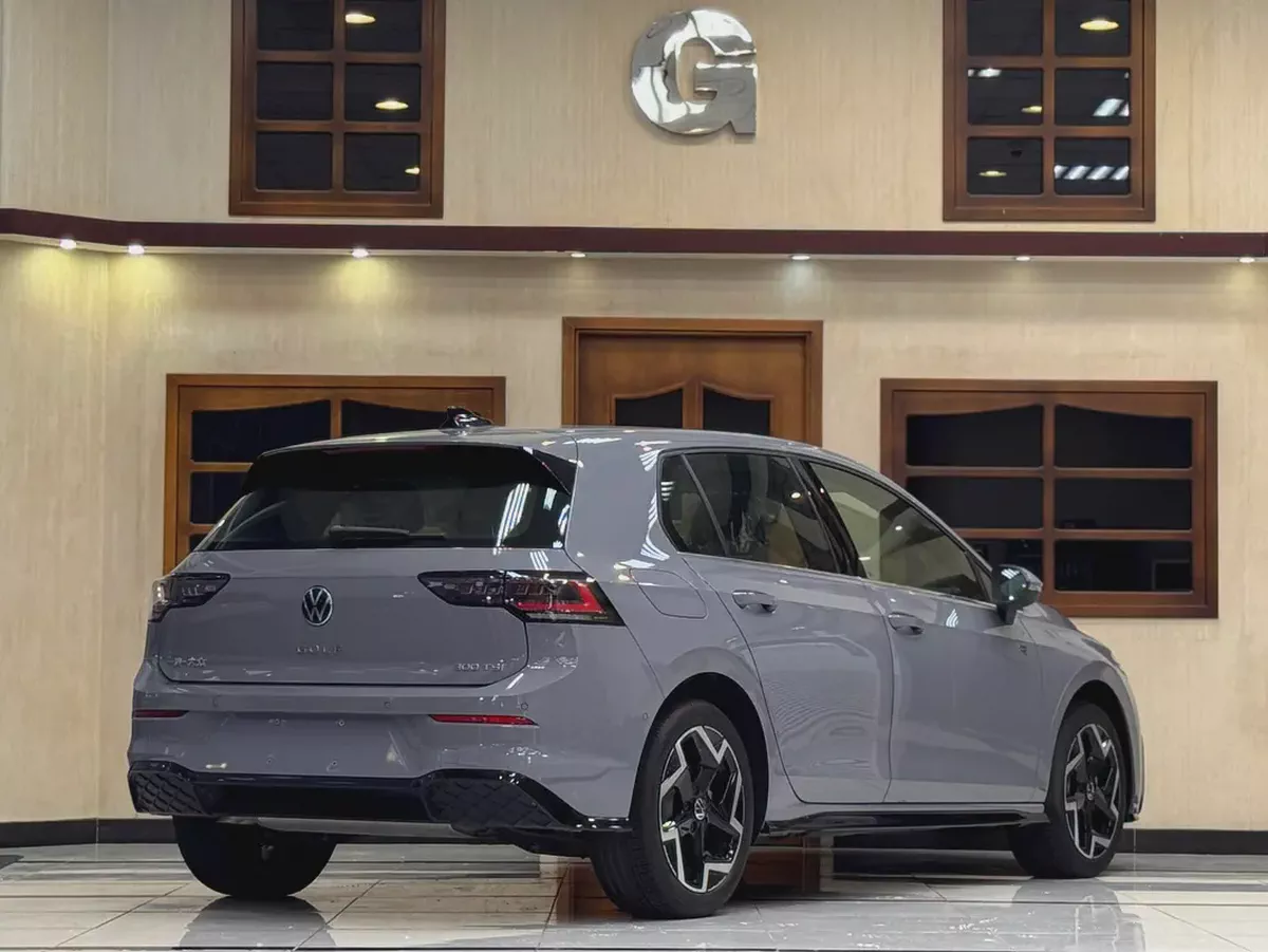VOLKSWAGEN GOLF / FULL OPTION / BRAND NEW / 5 YEARS WARRANTY-1-1