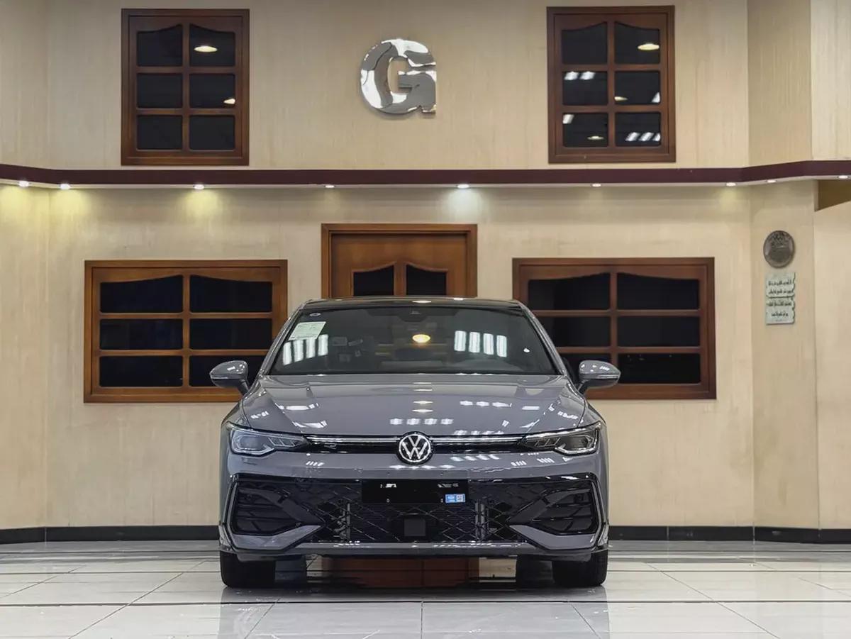 VOLKSWAGEN GOLF / FULL OPTION / BRAND NEW / 5 YEARS WARRANTY-3-3