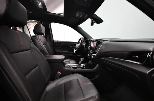 GCC | Traverse | 7 Seater | AED 1150 monthly | Free Insurance and Registration