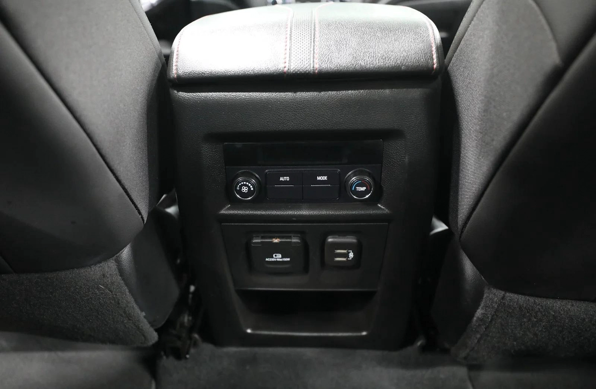 GCC | Traverse | 7 Seater | AED 1150 monthly | Free Insurance and Registration-2-2