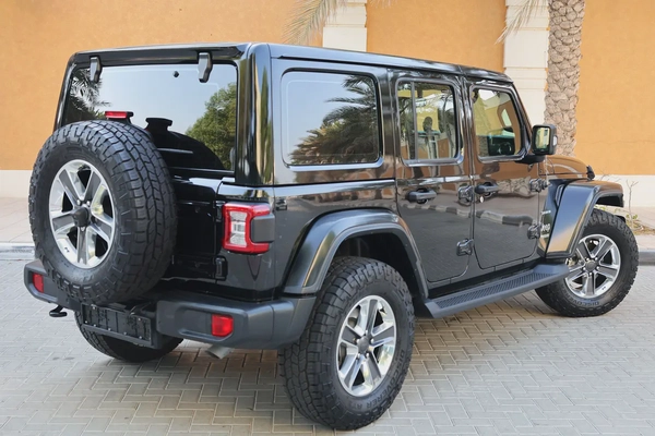 Jeep Wrangler Unlimited-SAHARA-2021-60000KM-GCC SPECS under warranty