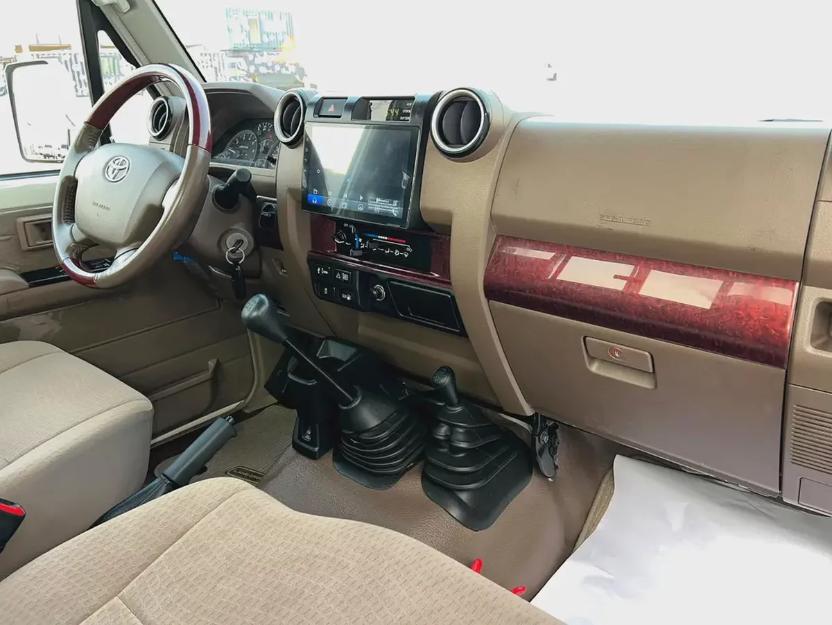 Toyota Land Cruiser 70 Series LC 79 LX 2022 GCC Specs-9-9