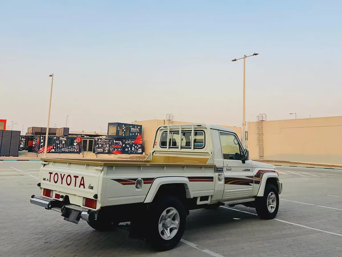 Toyota Land Cruiser 70 Series LC 79 LX 2022 GCC Specs-15-15