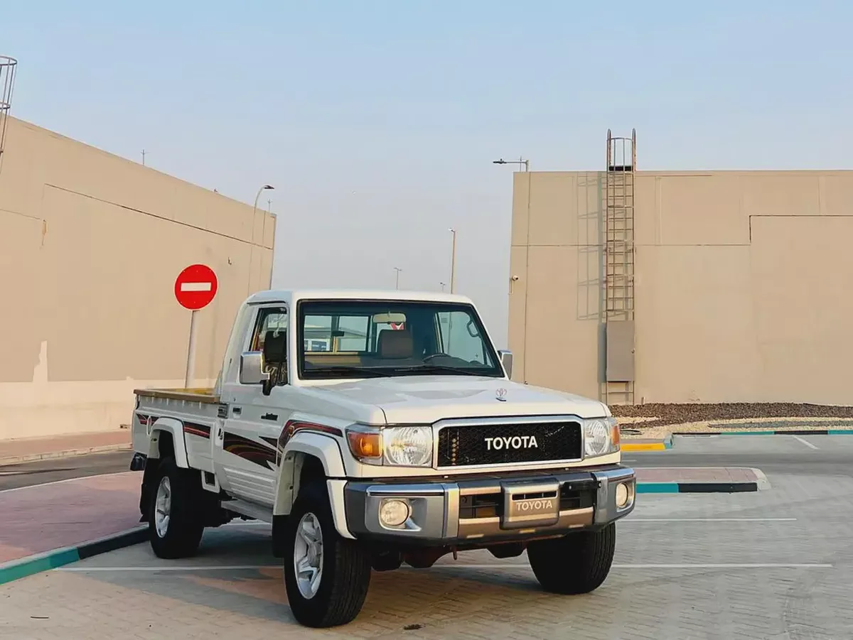 Toyota Land Cruiser 70 Series LC 79 LX 2022 GCC Specs-4-4
