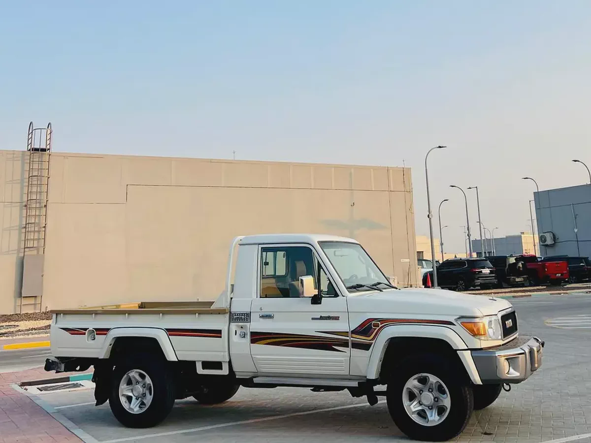 Toyota Land Cruiser 70 Series LC 79 LX 2022 GCC Specs-5-5