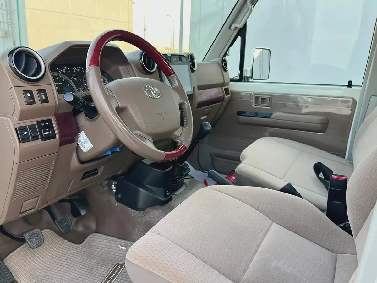 Toyota Land Cruiser 70 Series LC 79 LX 2022 GCC Specs-7-7