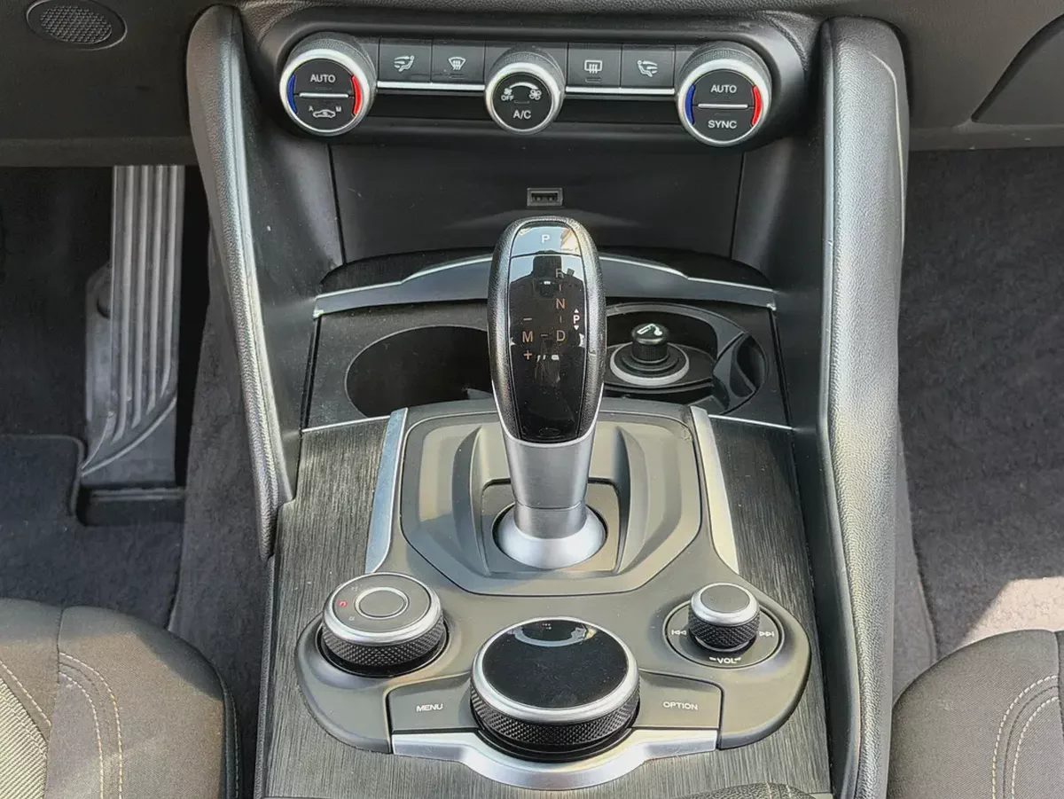 2019 Alfa Romeo Giulia Standard - GCC Specs-9-9