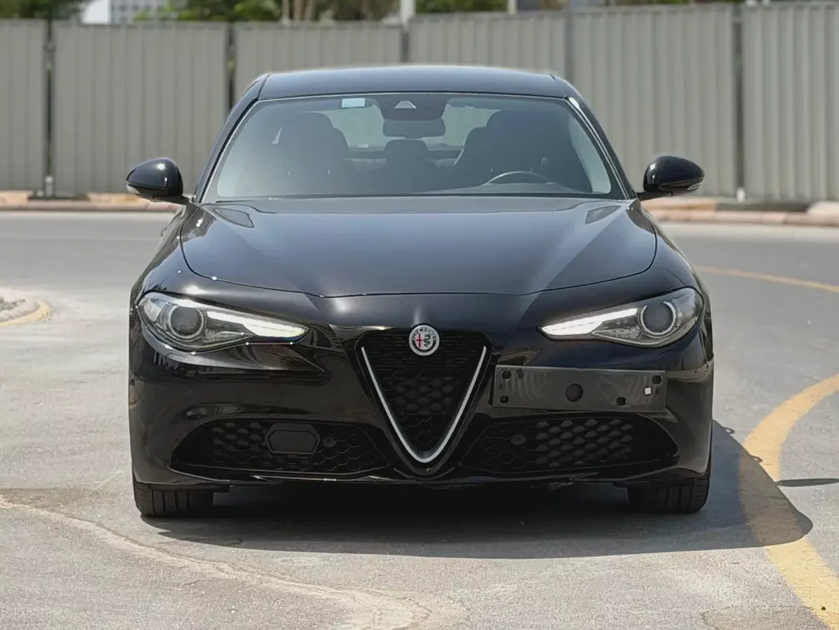2019 Alfa Romeo Giulia Standard - GCC Specs-1-1