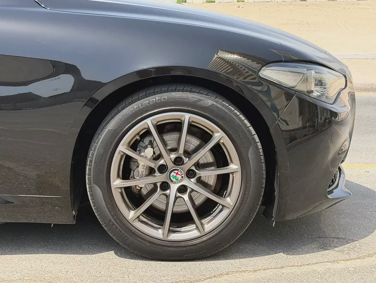 2019 Alfa Romeo Giulia Standard - GCC Specs-3-3