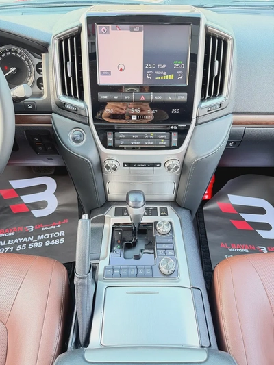 تويوتا لاند كروزر VXR 6.2 غراند تورنغ رمادي / بني 2021 الفطيم-10