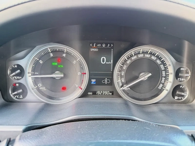 تويوتا لاند كروزر VXR 6.2 غراند تورنغ رمادي / بني 2021 الفطيم-12