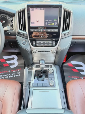تويوتا لاند كروزر VXR 6.2 غراند تورنغ رمادي / بني 2021 الفطيم