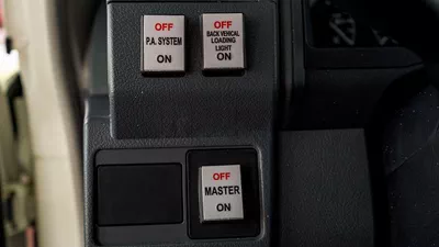 Toyota Land Cruiser 70 LC 78 HARDTOP 4.0L MT Toyota LC78 Hard Top Ambulance 4.2L V6 Diesel MT  MY2025 for export only-15