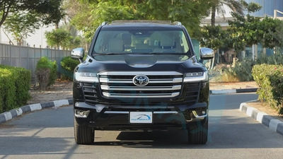 ( Only For Export ) 2026/2026 Toyota Land Cruiser VXR 3.5TT V6 4X4 GCC BRAND NEW-3