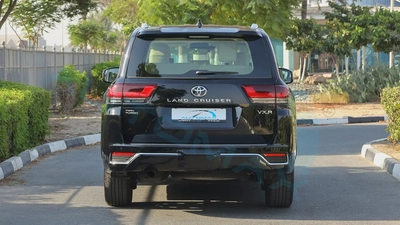 ( Only For Export ) 2026/2026 Toyota Land Cruiser VXR 3.5TT V6 4X4 GCC BRAND NEW-5