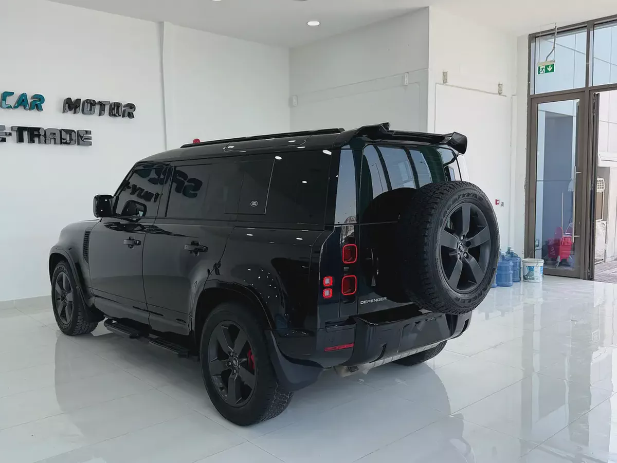 Land Rover Defender 110 SE P400 2024 GCC Specs-9-9