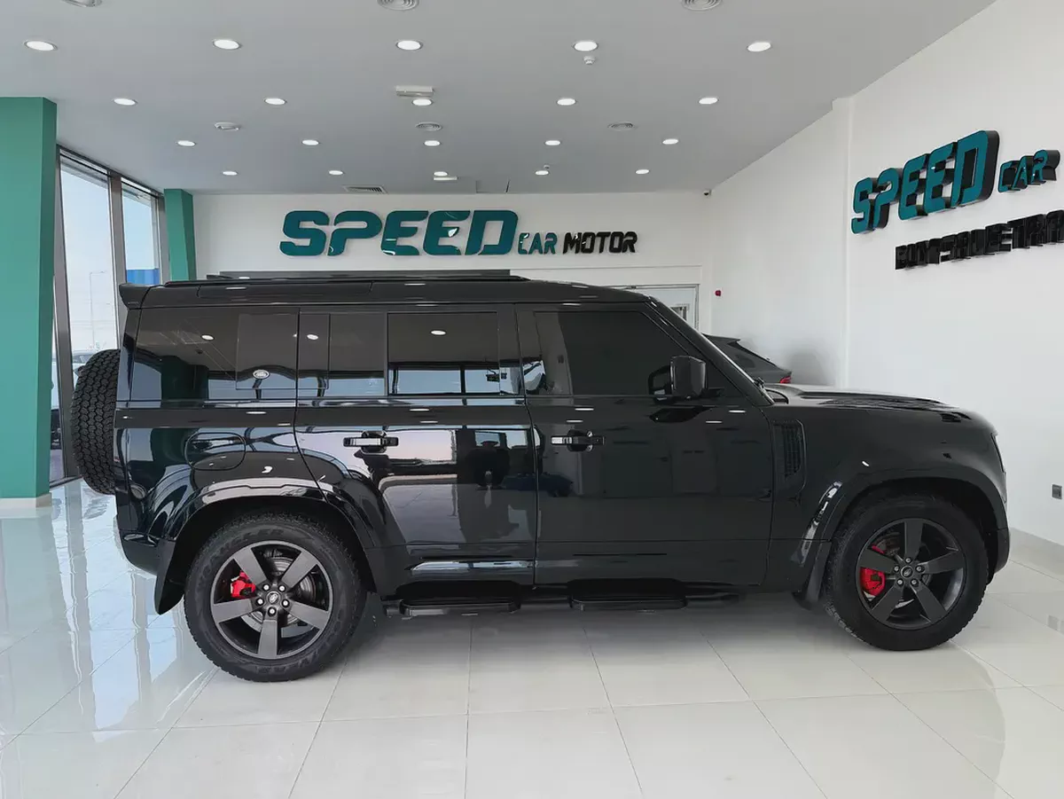 Land Rover Defender 110 SE P400 2024 GCC Specs-5-5