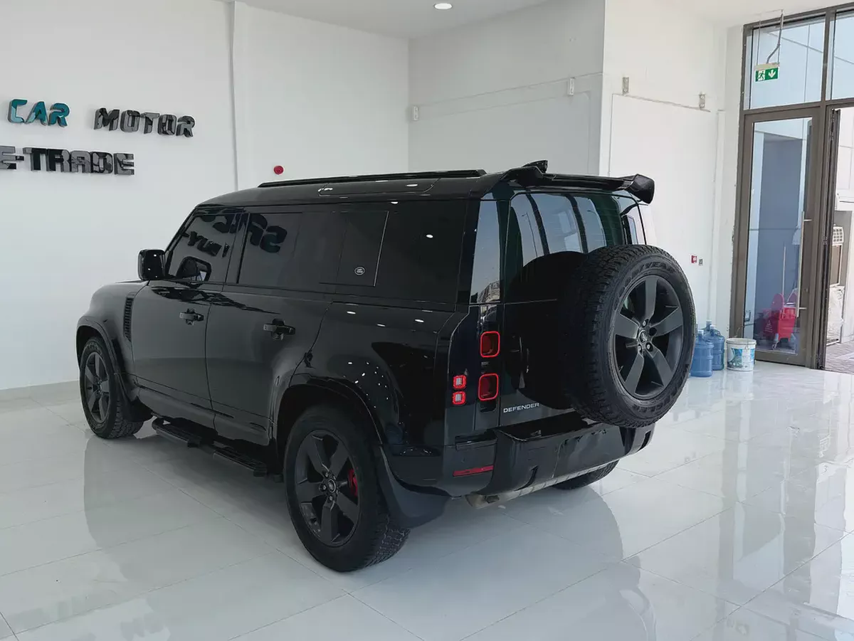 Land Rover Defender 110 SE P400 2024 GCC Specs-7-7