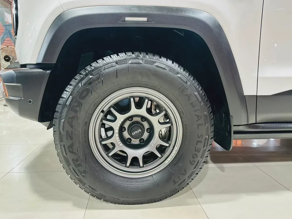 BAIC BJ40 PRO WHITE 2026 4 CYLINDER 2.0T - GCC SPECIFICATION-12-12